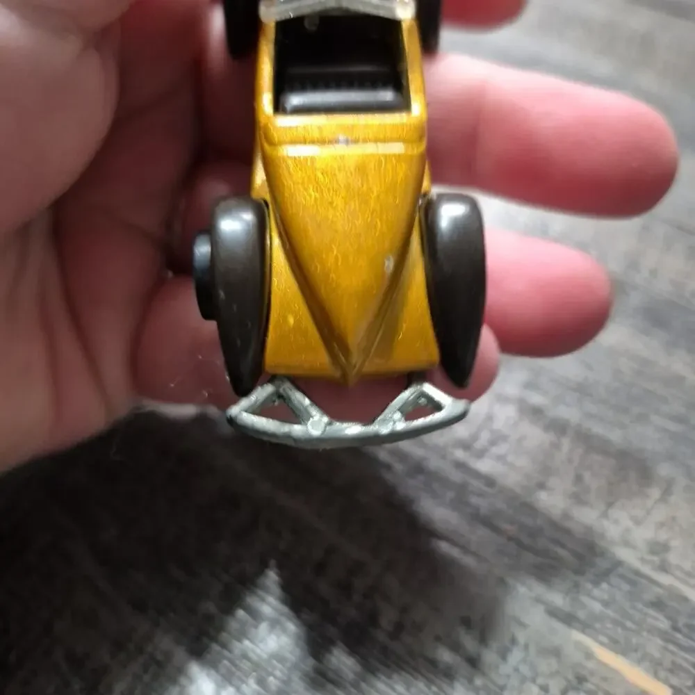Vintage Mattel Hot Wheels Auburn 852 1978 Gold 2 Door Coupe Malaysia White Walls